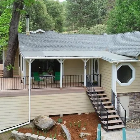 Cedar Ridge Cabin- Spa-Pet And Family Friendly